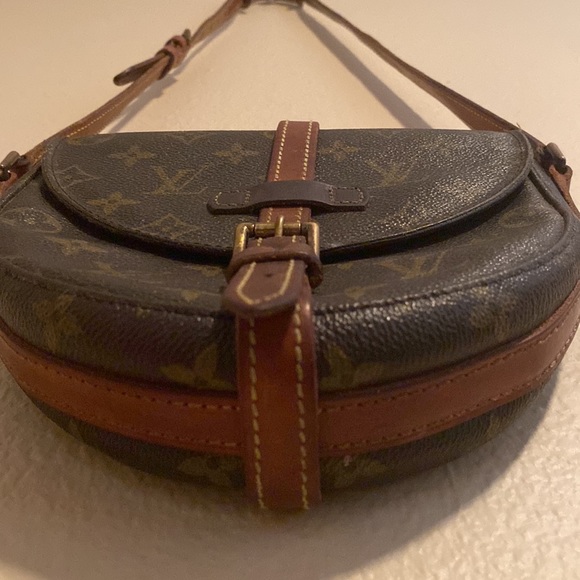 Louis Vuitton Chantilly PM Crossbody purse - Picture 3 of 9